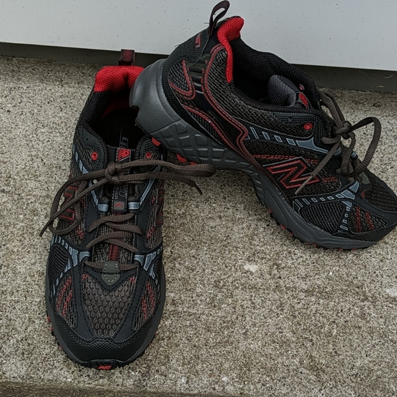 New Balance Men's Trail Sneakers MT461BR - Picture 2 of 4